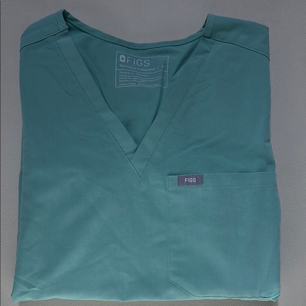 Figs one pocket scrub top